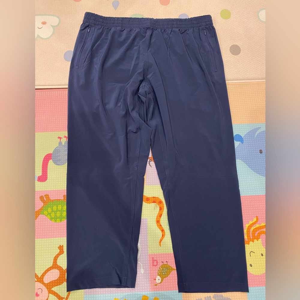 NWT Outdoor Voices black Zephyr joggers, Navy. 3 pockets. Multiple Sizes